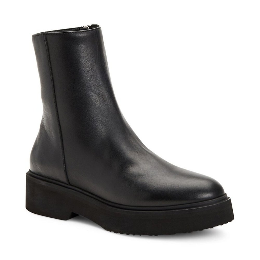 NWT Aquatalia Maddie Calf Leather Ankle Booties!